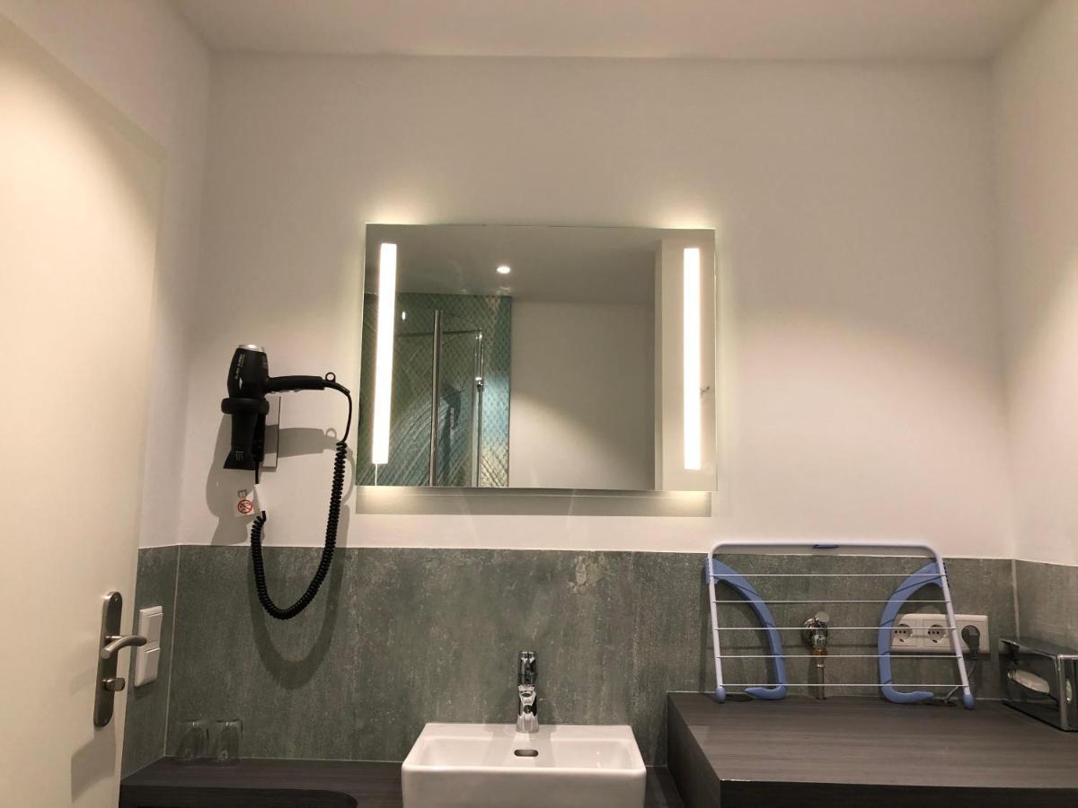 Appartements Am Schloss Тюбинген Экстерьер фото