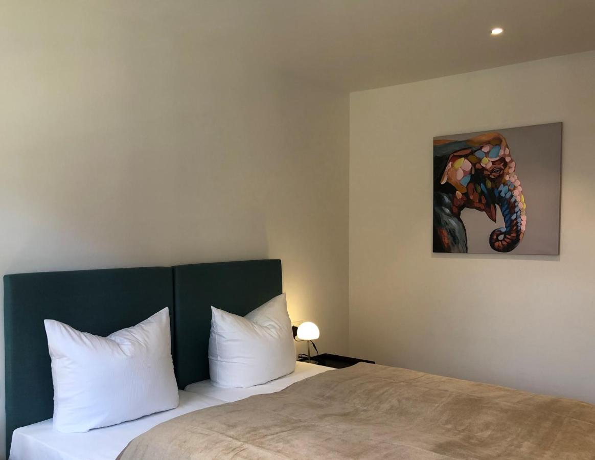 Appartements Am Schloss Тюбинген Экстерьер фото
